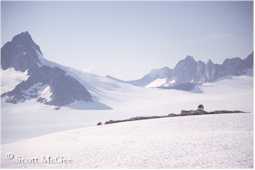 The scenery is spectacular everywhere on the Icefield
